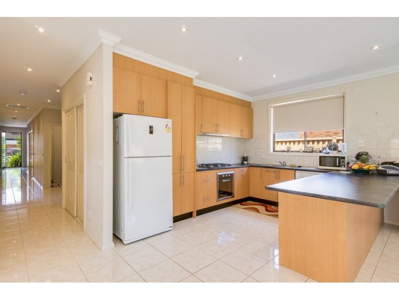 42 St Vincent Way, Caroline Springs VIC 3023