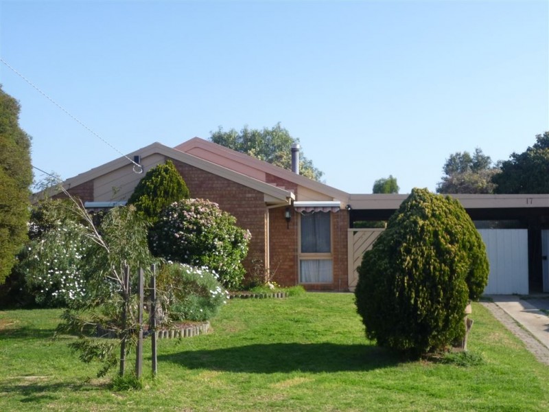 17 Queensbury Way, Werribee VIC 3030