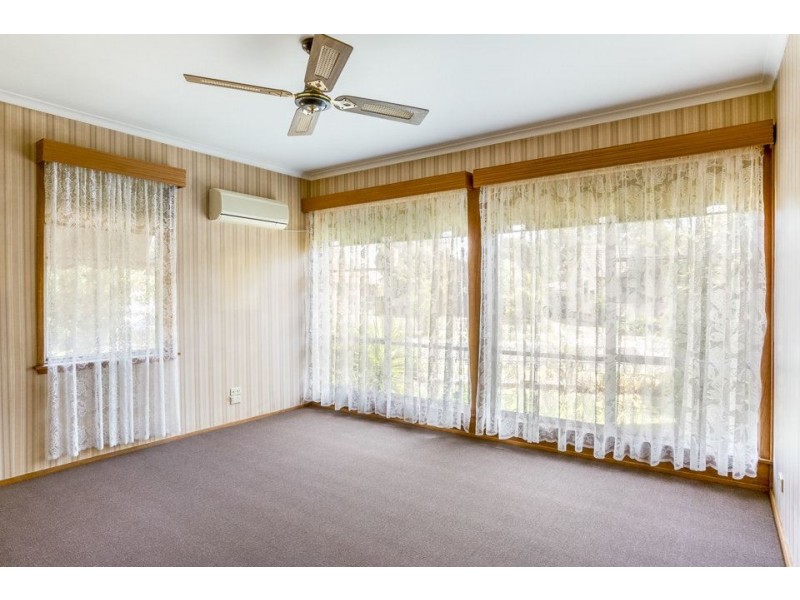 11 Deborah Street, Werribee VIC 3030