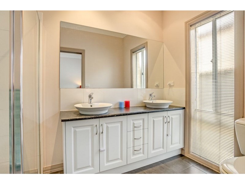 17 Danfield Drive, Tarneit VIC 3029