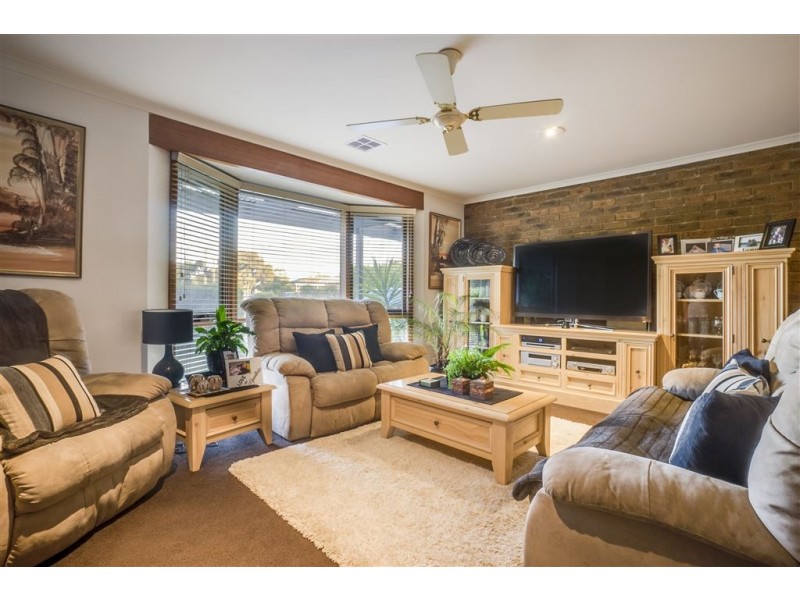 4 Acton Place, Wyndham Vale VIC 3024