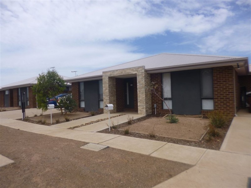 413 Hogans Road, Tarneit VIC 3029