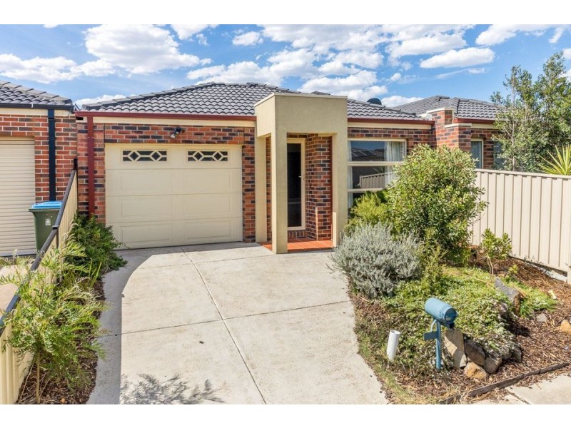 2/18 Vanderbilt Avenue, Truganina VIC 3029