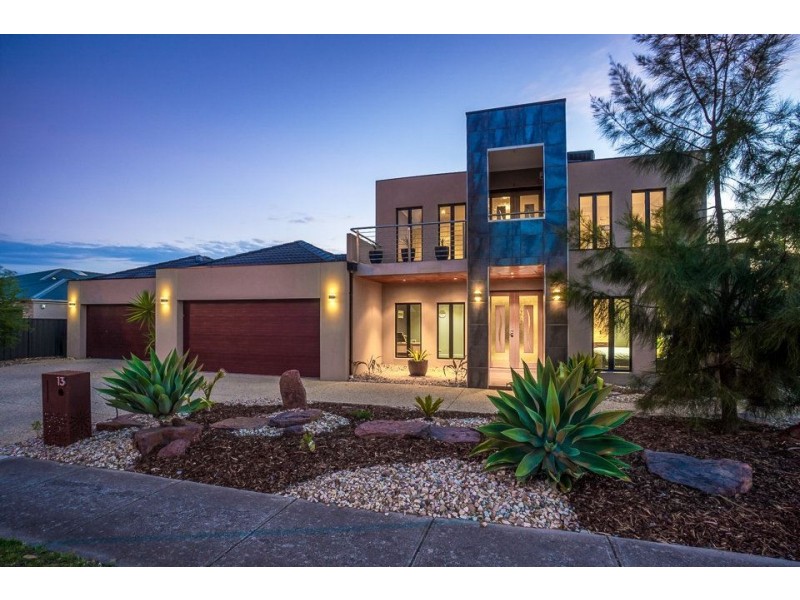 13 Manor Lakes Boulevard, Wyndham Vale VIC 3024