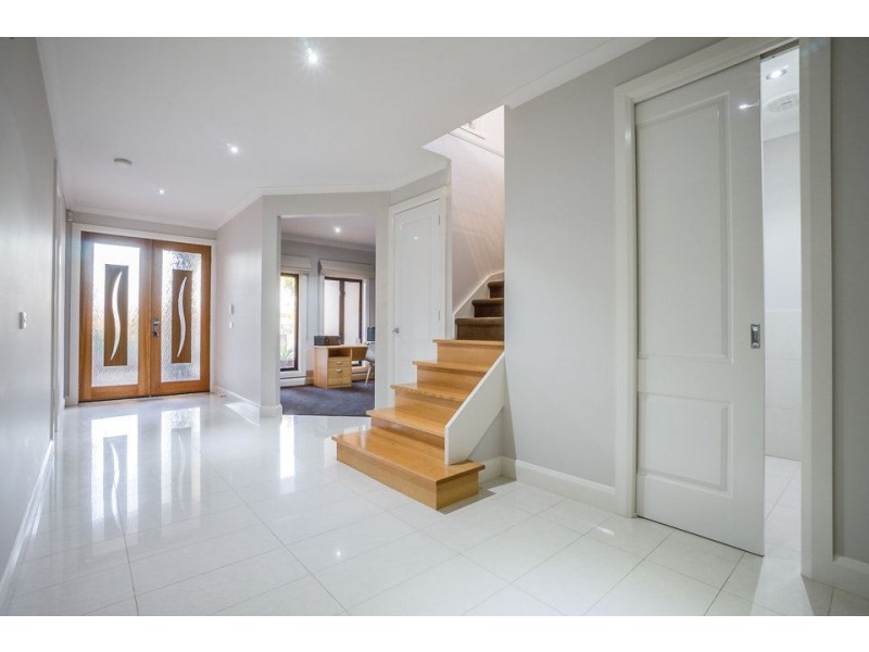 13 Manor Lakes Boulevard, Wyndham Vale VIC 3024
