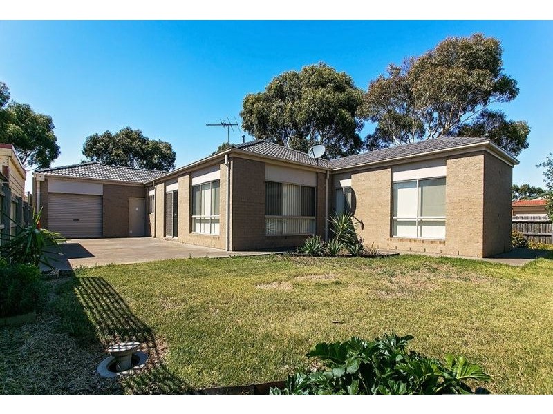 3 Kasem Drive, Werribee VIC 3030