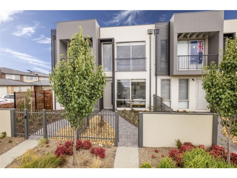 4 Tattersalls Lane, Point Cook VIC 3030