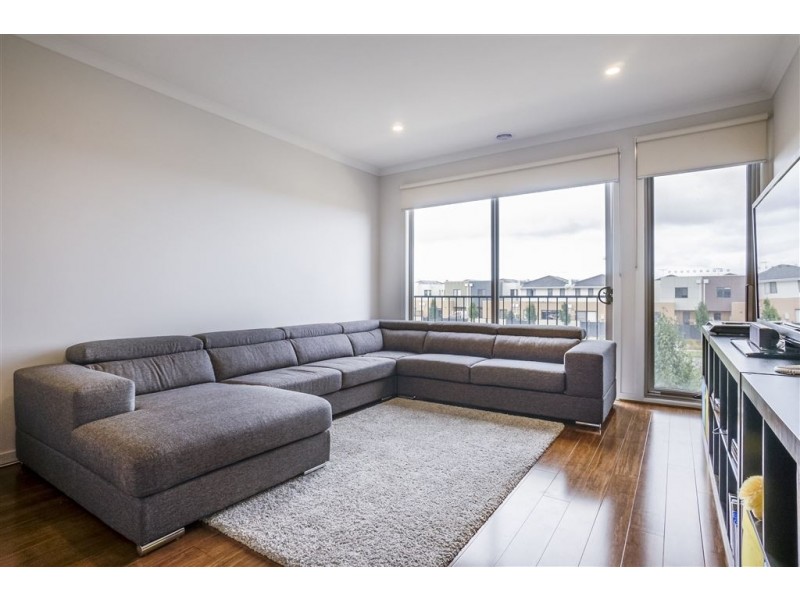 4 Tattersalls Lane, Point Cook VIC 3030