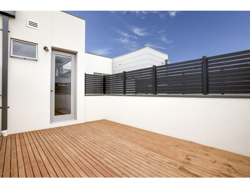 4 Tattersalls Lane, Point Cook VIC 3030