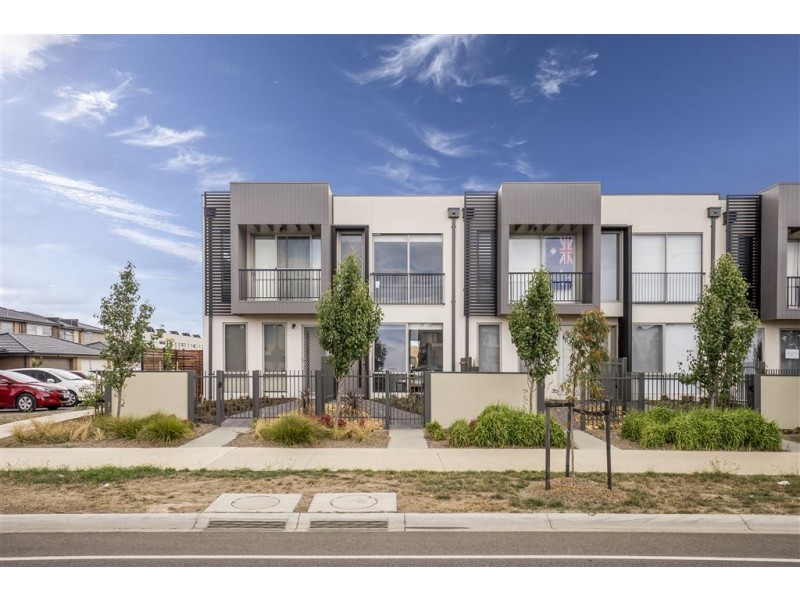 4 Tattersalls Lane, Point Cook VIC 3030