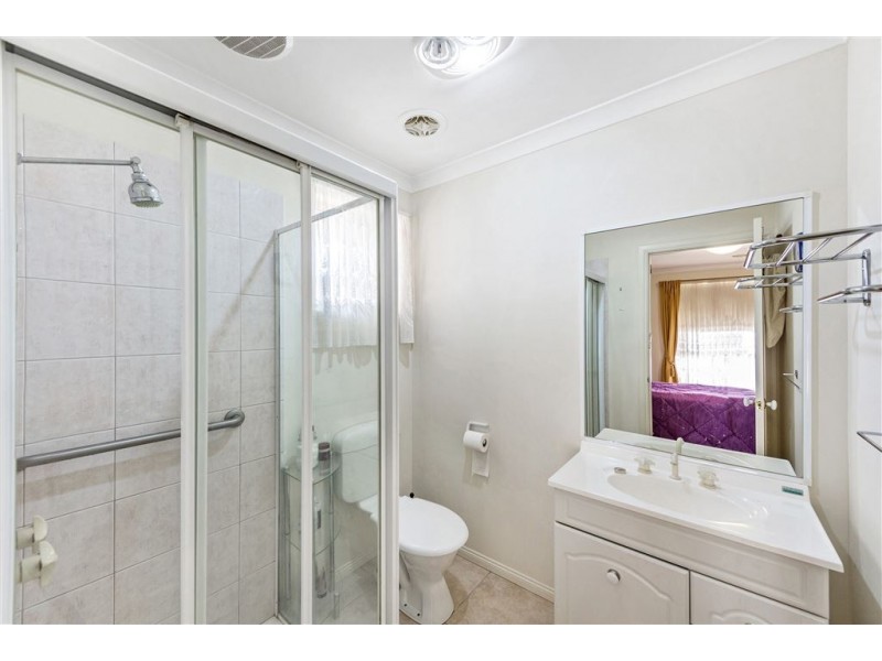 2/67 Hogans Road, Hoppers Crossing VIC 3029