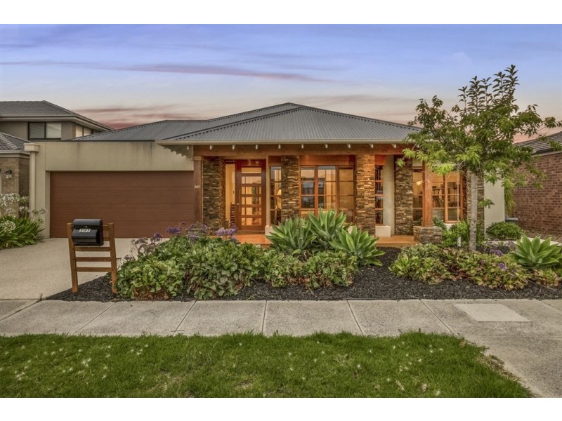 391 Boardwalk Boulevard, Point Cook VIC 3030