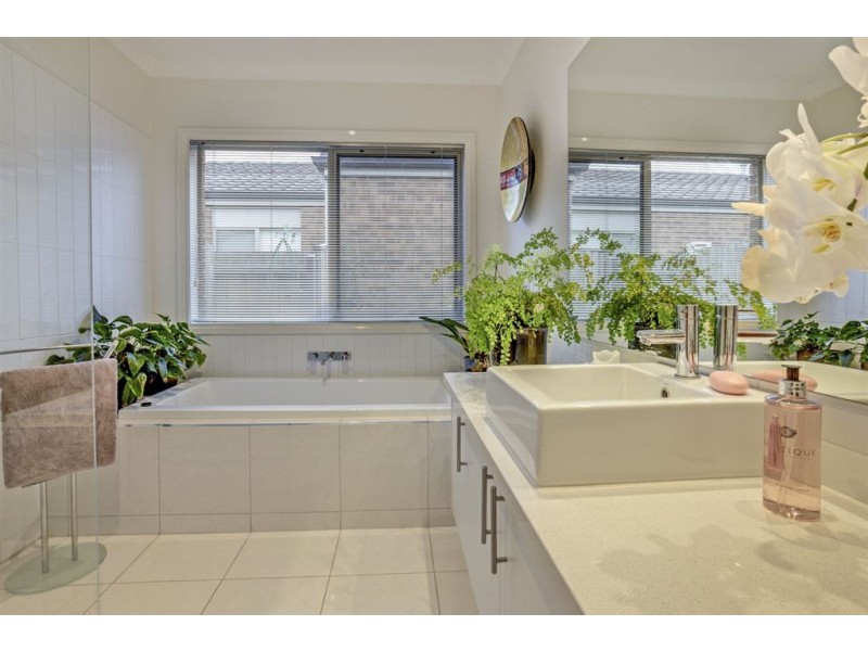 391 Boardwalk Boulevard, Point Cook VIC 3030