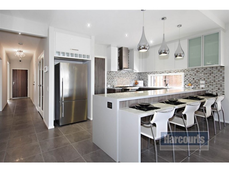 8 Nova Avenue, Truganina VIC 3029