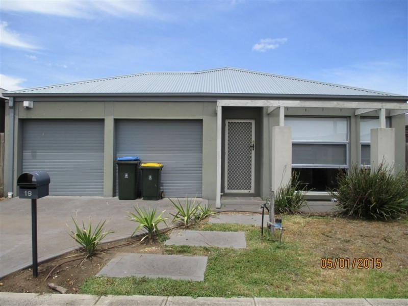 19 Andrew Road, Truganina VIC 3029