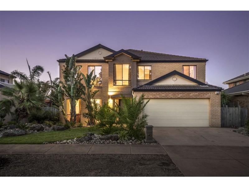 23 South Shore Avenue, Sanctuary Lakes VIC 3030