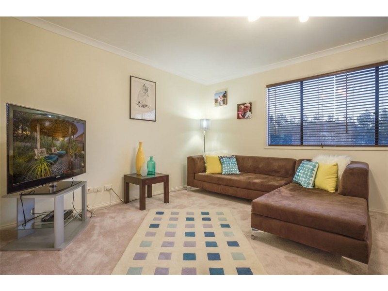 23 South Shore Avenue, Sanctuary Lakes VIC 3030