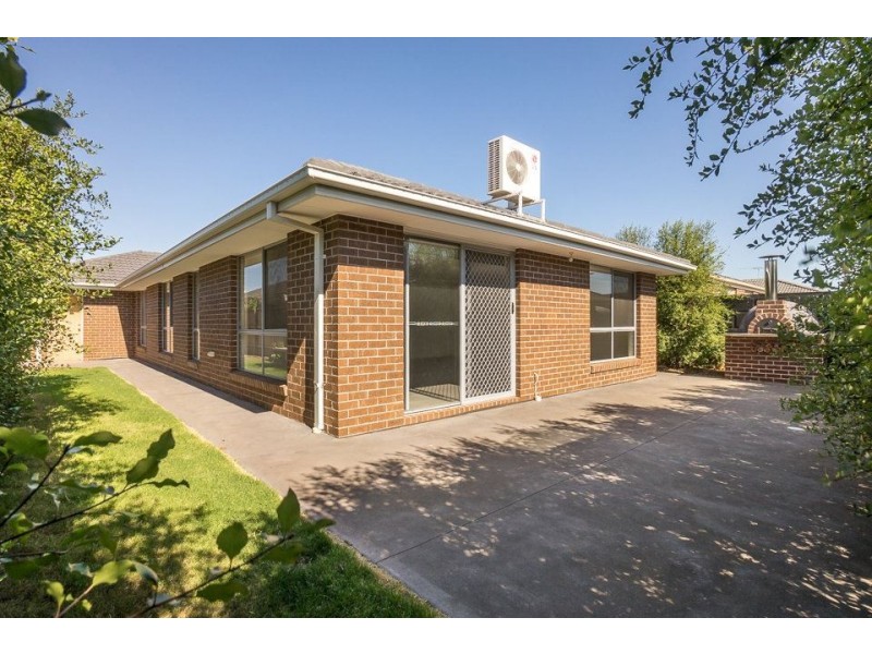 51 Springleaf Road, Tarneit VIC 3029