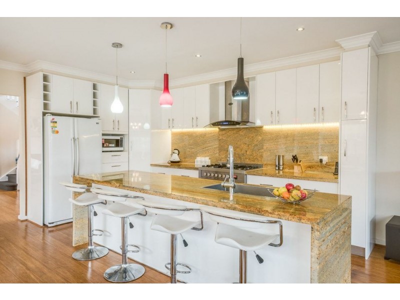 56 May Avenue, Altona Meadows VIC 3028