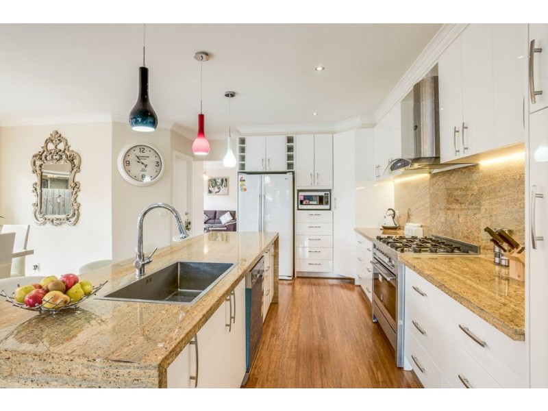 56 May Avenue, Altona Meadows VIC 3028
