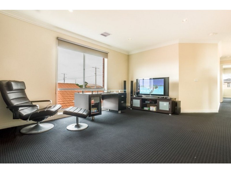 56 May Avenue, Altona Meadows VIC 3028