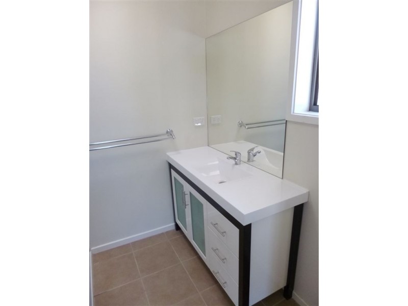 50 Monterey Bay, Sanctuary Lakes VIC 3030