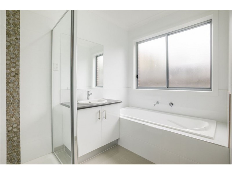 .2/40 Yaraan Street, Bell Park VIC 3215