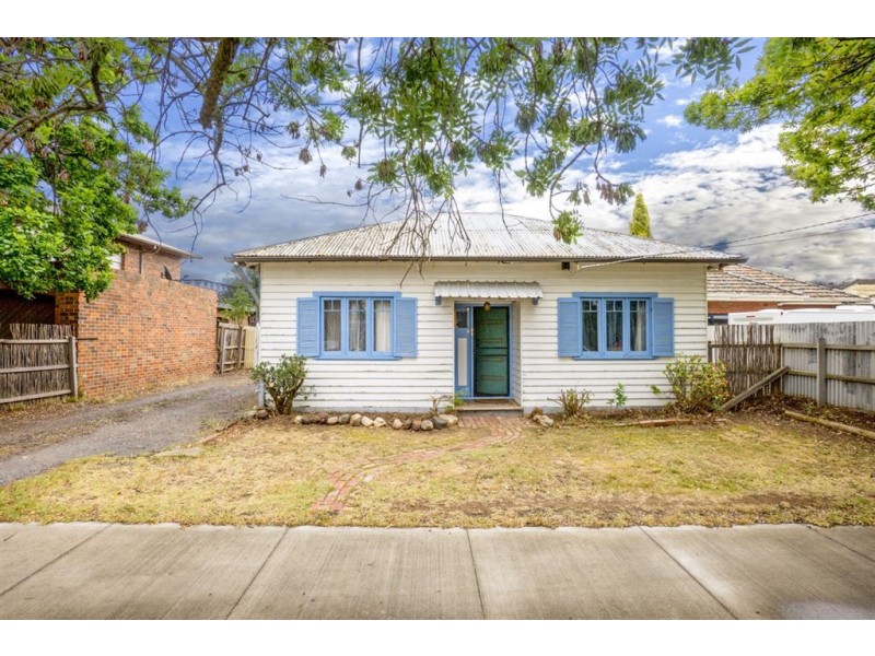 8 Duetgam Street, Werribee VIC 3030