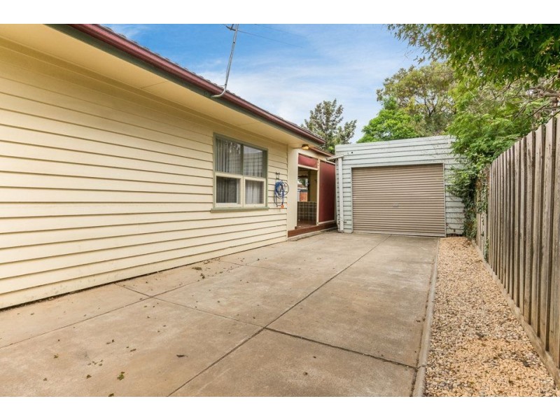 18 Scotsburn Grove, Werribee VIC 3030
