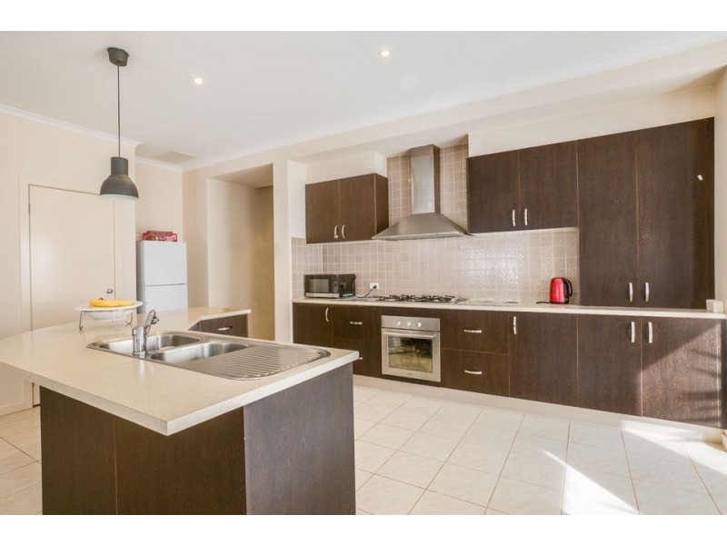 6. Mokoan Close, Wyndham Vale VIC 3024