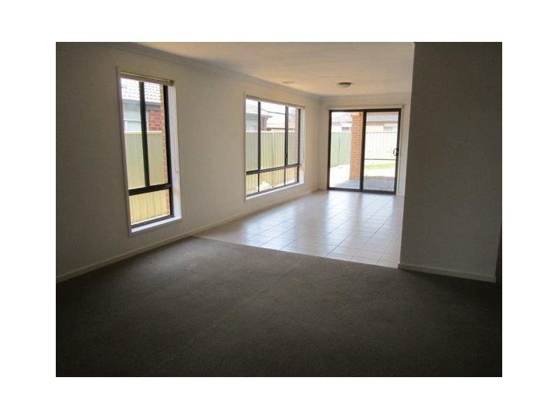 17 Manuka Grove, Wyndham Vale VIC 3024