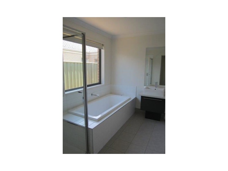 17 Manuka Grove, Wyndham Vale VIC 3024