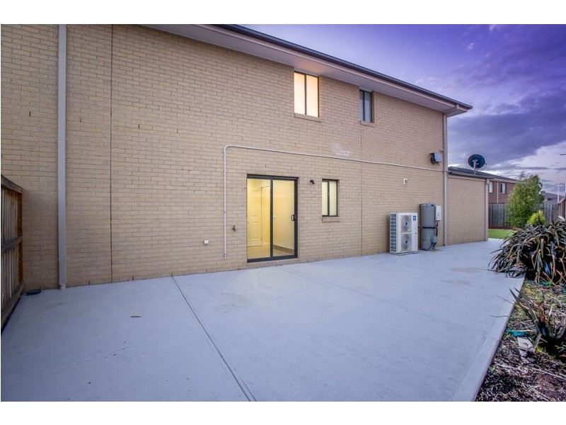 4 Lomandra Street, Point Cook VIC 3030