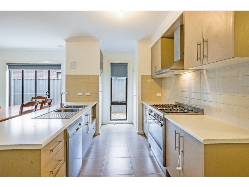 15 Manning Circuit, Tarneit VIC 3029