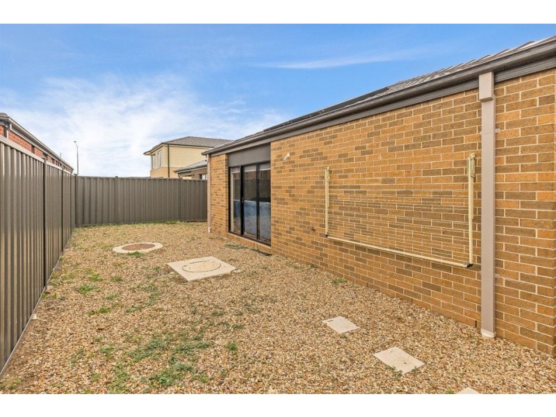 15 Manning Circuit, Tarneit VIC 3029
