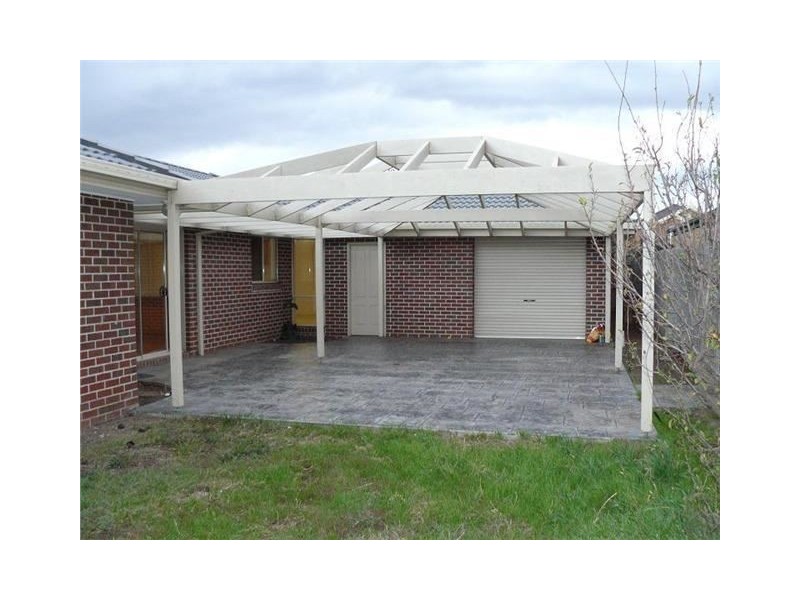 17 Newminster Way, Point Cook VIC 3030