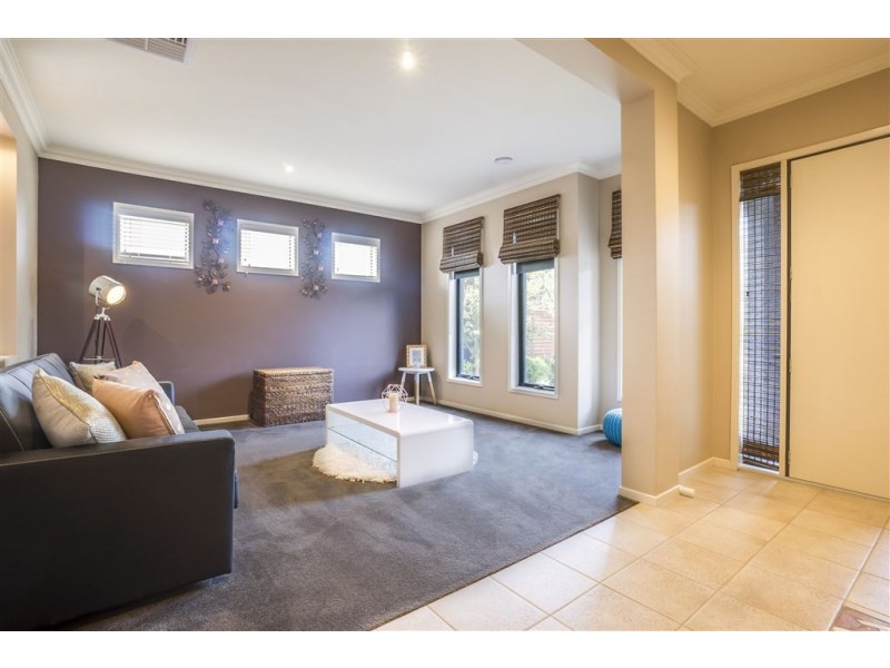 7 Omeo Terrace, Wyndham Vale VIC 3024