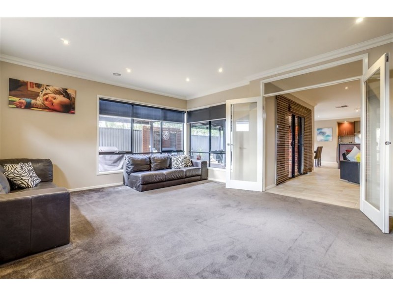 7 Omeo Terrace, Wyndham Vale VIC 3024