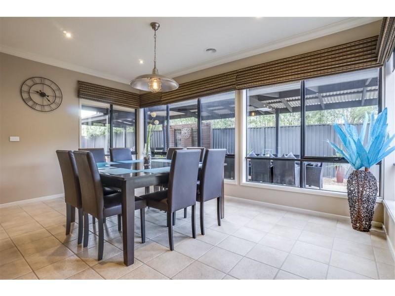 7 Omeo Terrace, Wyndham Vale VIC 3024