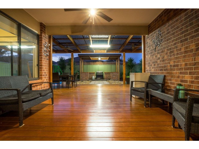 9 Langley Avenue, Wyndham Vale VIC 3024