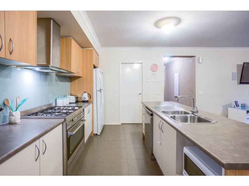 9 Langley Avenue, Wyndham Vale VIC 3024