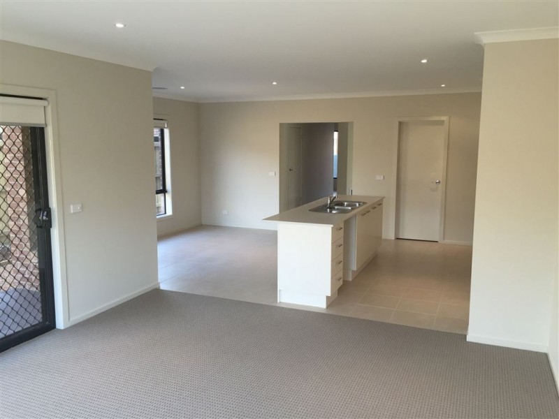 22 Quadrant Approach, Williams Landing VIC 3027