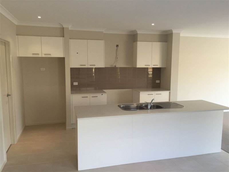 22 Quadrant Approach, Williams Landing VIC 3027