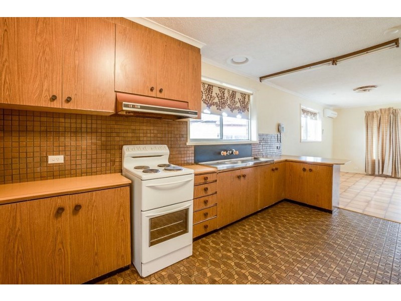 11 Baden Drive, Hoppers Crossing VIC 3029