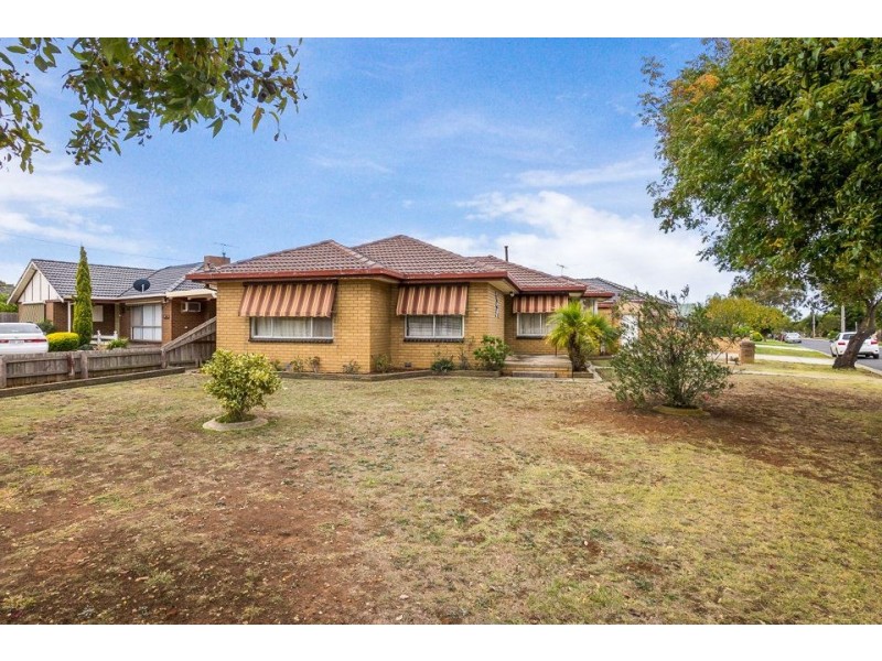 11 Baden Drive, Hoppers Crossing VIC 3029