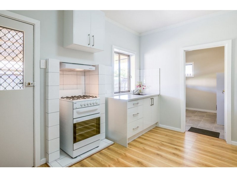 25 Mary Avenue, Werribee VIC 3030