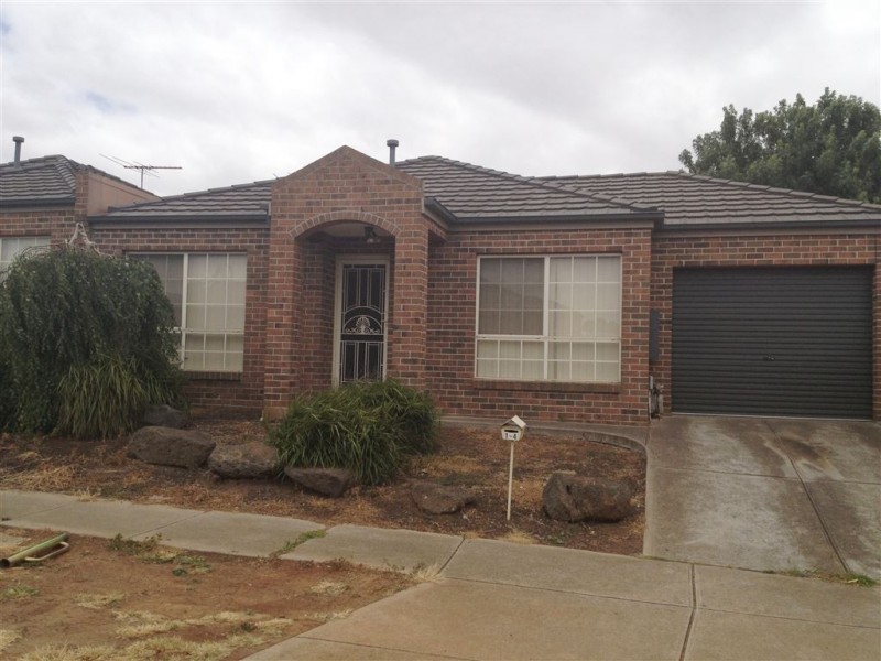 1/4 Albert Place, Hoppers Crossing VIC 3029