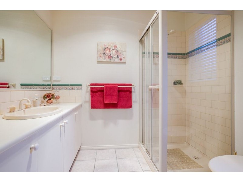 2 Bronte Court, Wyndham Vale VIC 3024