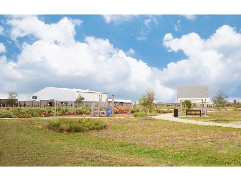 8 Mopane Circuit, Wyndham Vale VIC 3024