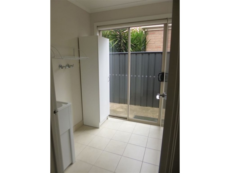 8 Tenerrife Crescent, Point Cook VIC 3030